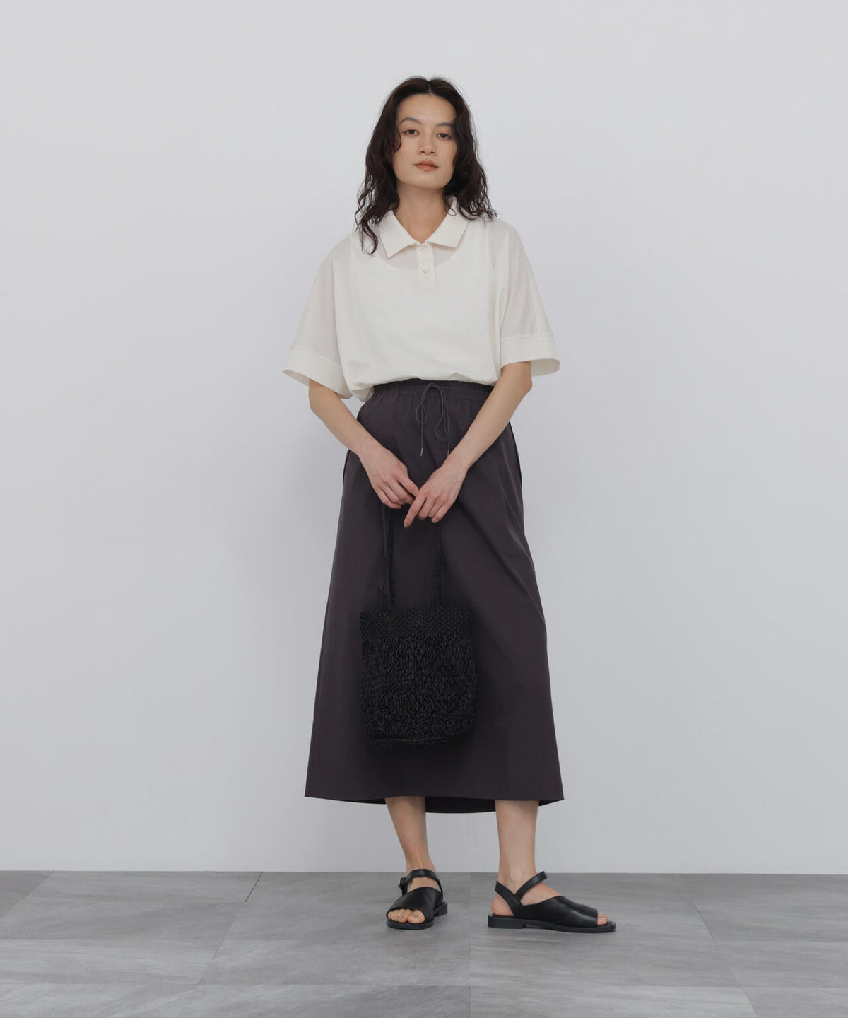 165cm/B:77cm/W:57cm/H:79cm 着用サイズ:M