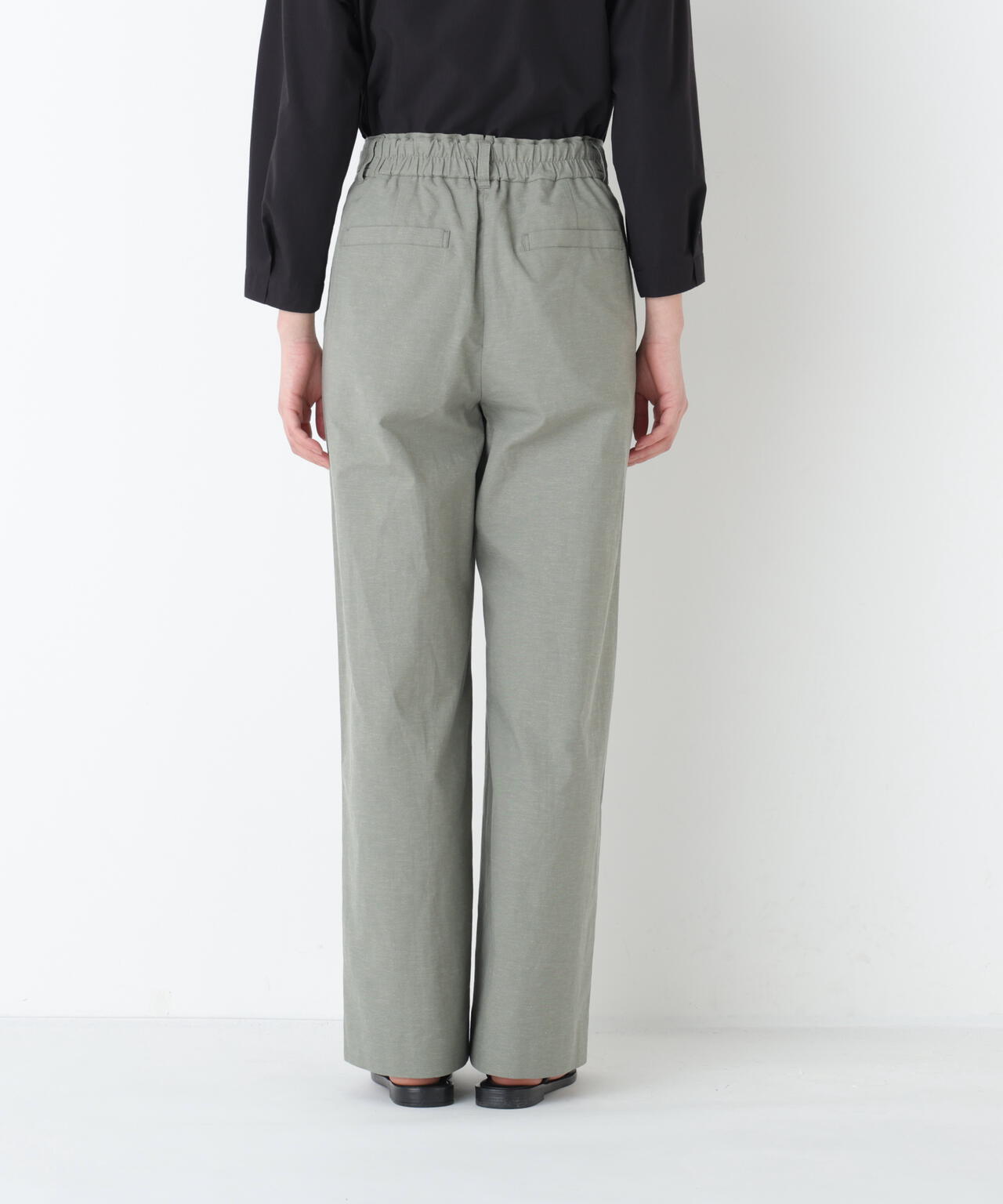 《定番素材 / 洗える》綿麻シャンブレーセミワイドパンツ