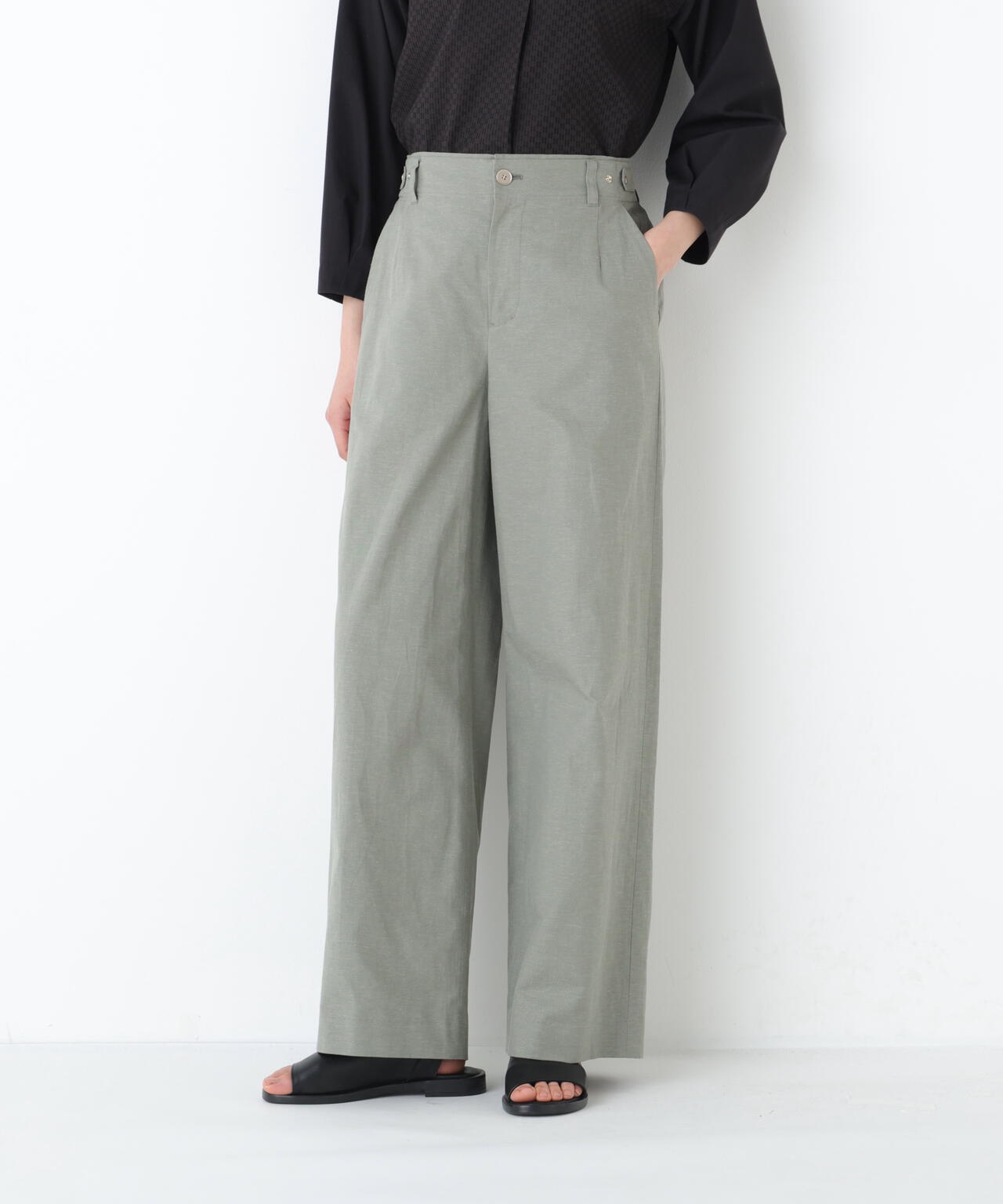 《定番素材 / 洗える》綿麻シャンブレーセミワイドパンツ