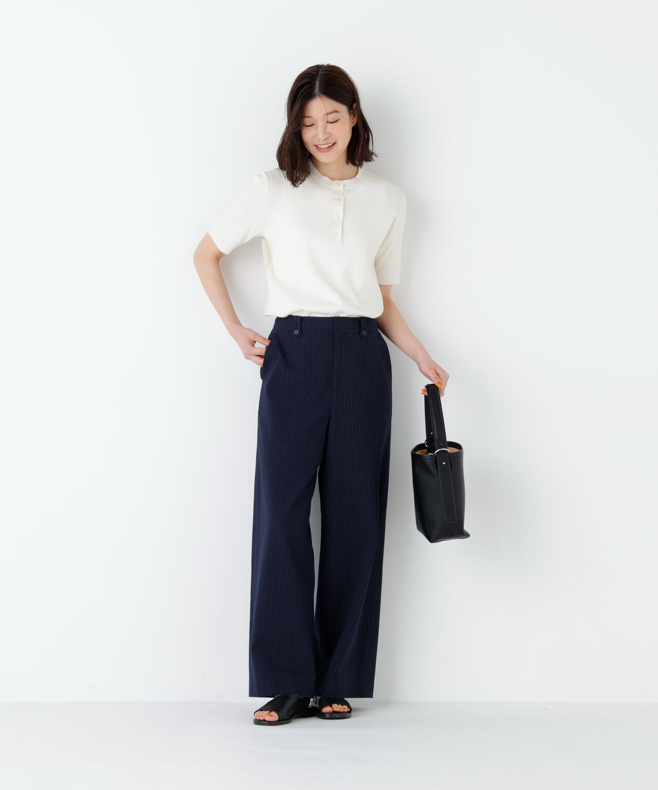 身長168cm B82 W59 H88 着用サイズ:M