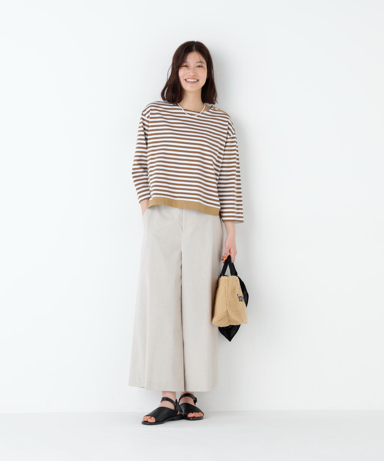 身長168cm B82 W59 H88 着用サイズ:M