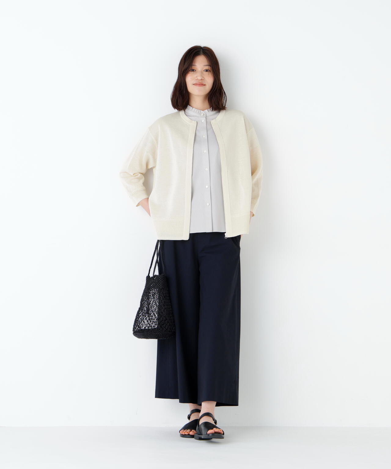 身長168cm B82 W59 H88 着用サイズ:M