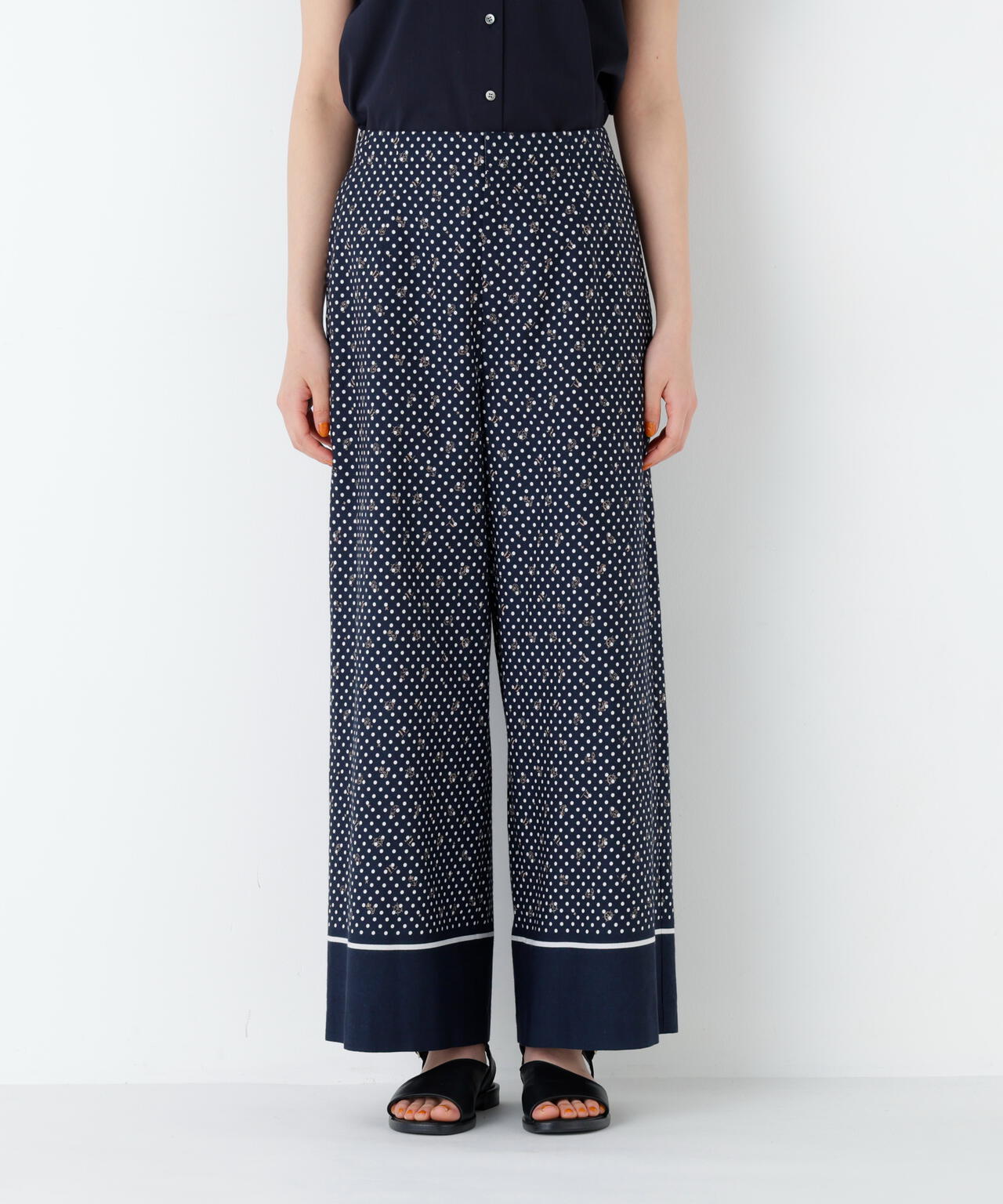 身長168cm B82 W59 H88 着用サイズ:M