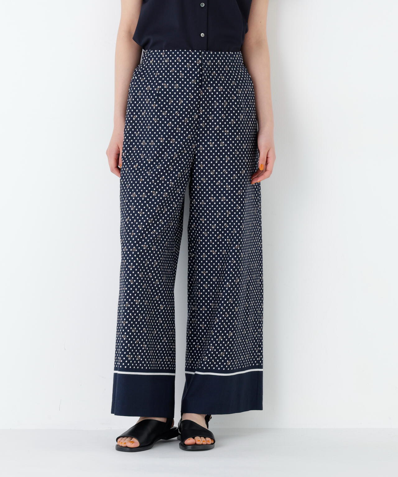 身長168cm B82 W59 H88 着用サイズ:M