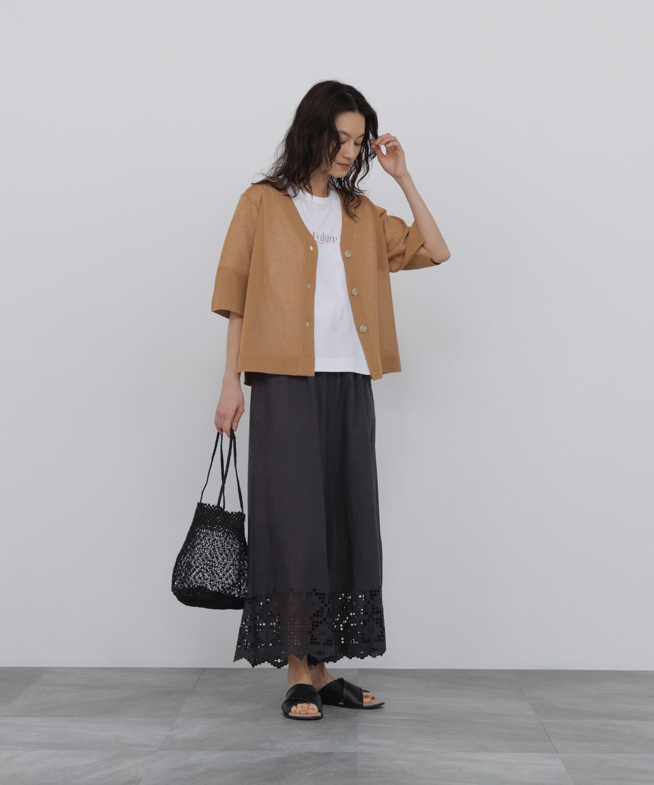 165cm/B:77cm/W:57cm/H:79cm 着用サイズ:M