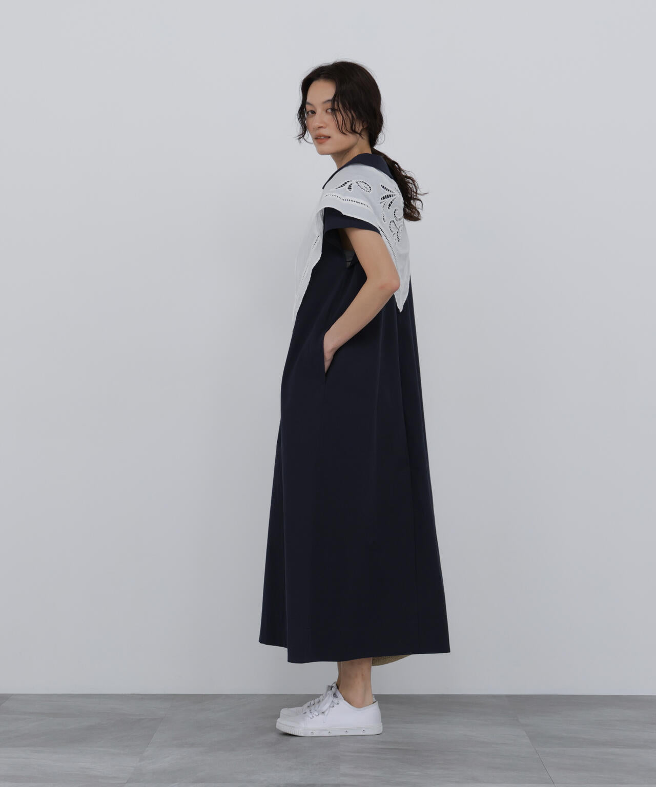 165cm/B:77cm/W:57cm/H:79cm 着用サイズ:M