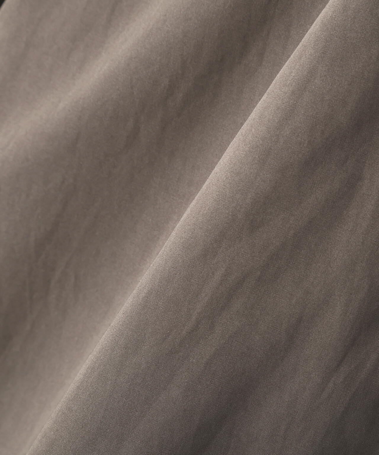 ≪弱撥水素材≫中綿入りタフタショートブルゾン