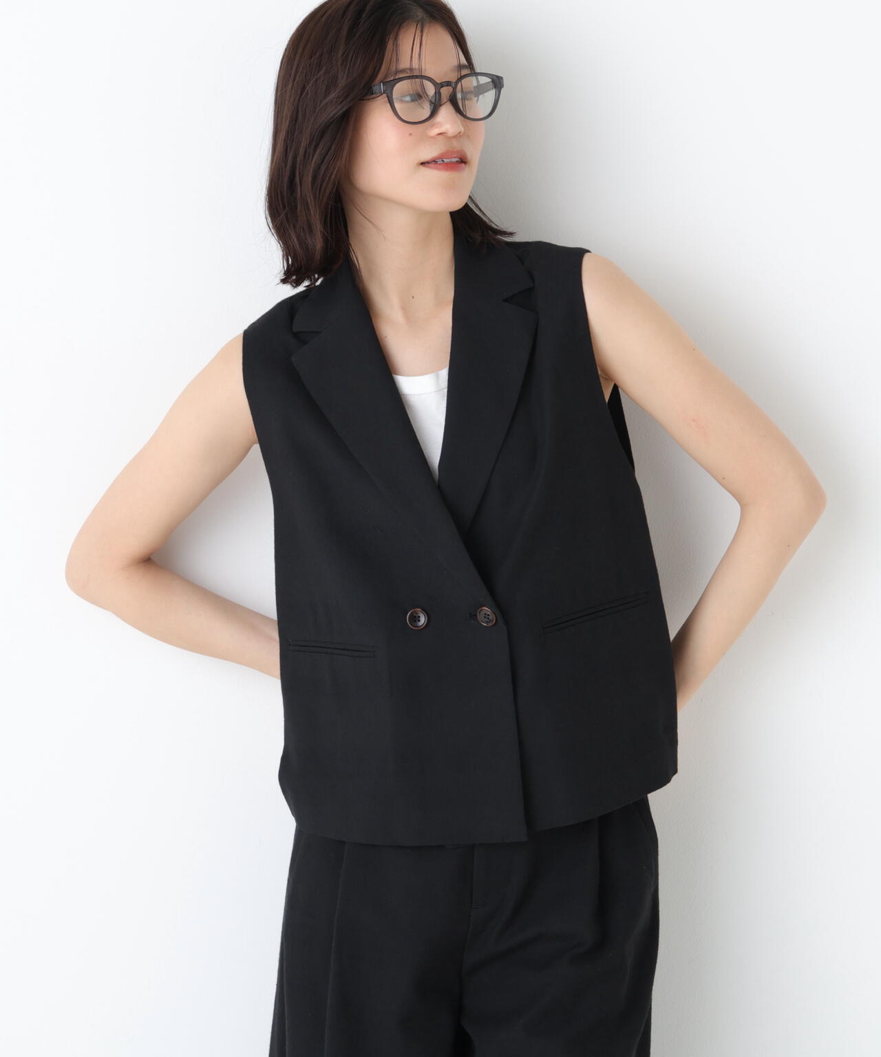 《定番素材 / 洗える》ドライタッチリネン混ショートジレ