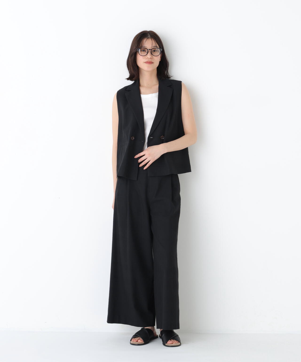 《定番素材 / 洗える》ドライタッチリネン混ショートジレ