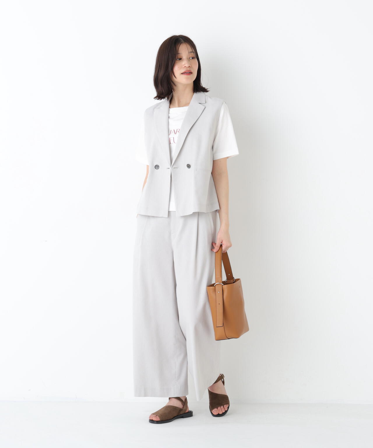 《定番素材 / 洗える》ドライタッチリネン混ショートジレ