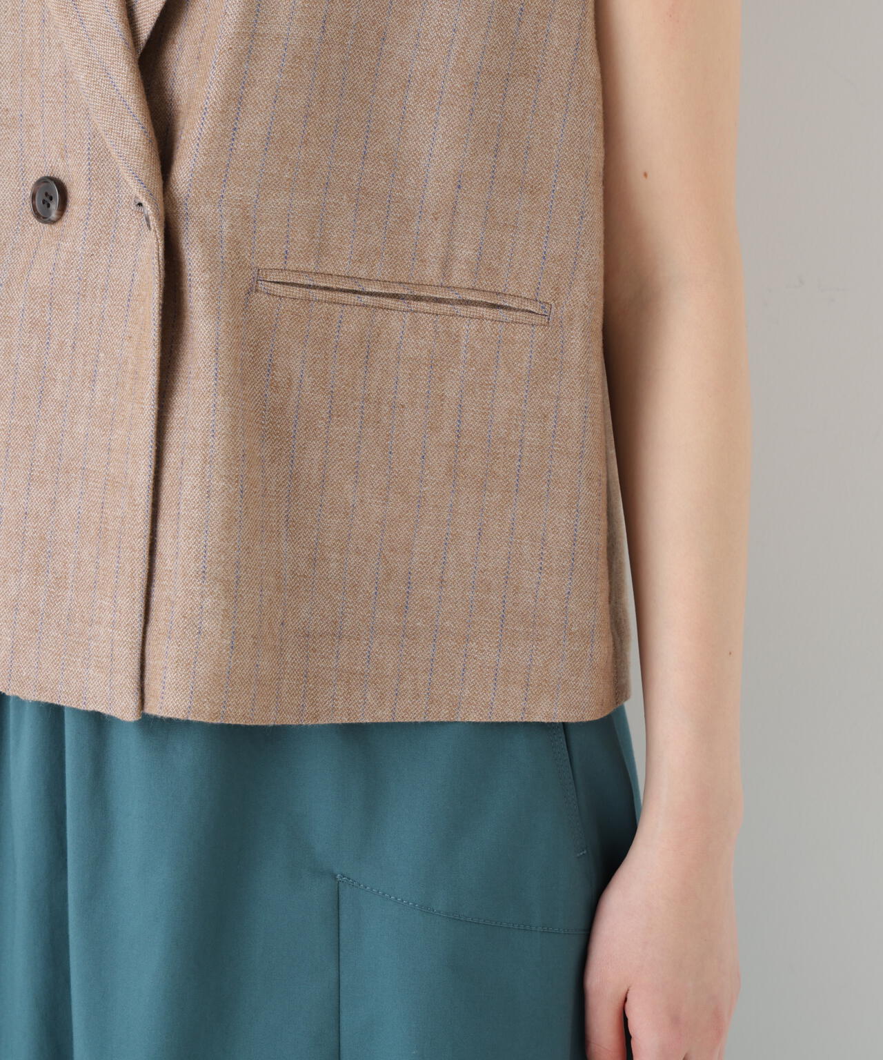 《定番素材 / 洗える》ドライタッチリネン混ショートジレ