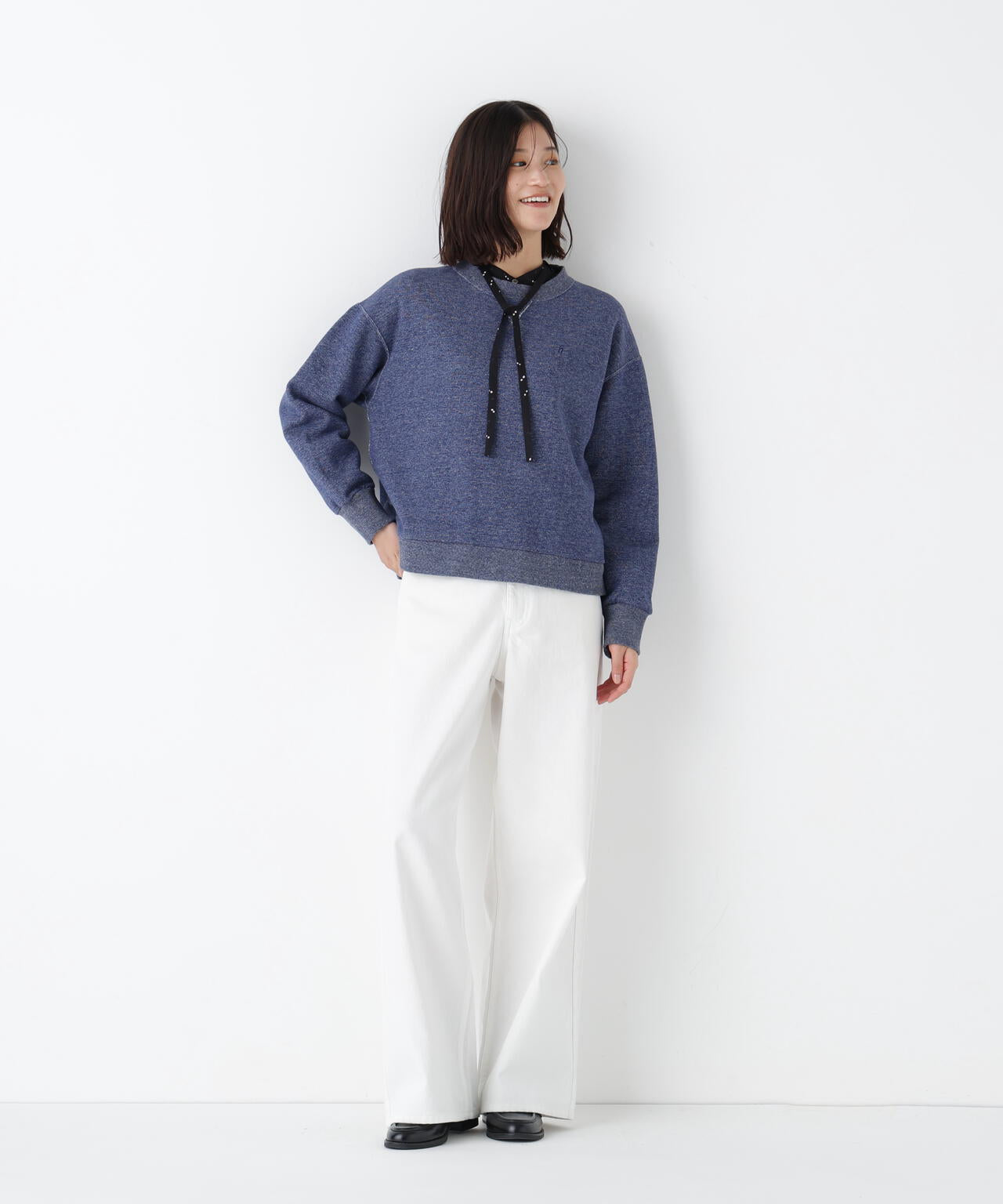 ロゴ刺繍カラースウェット