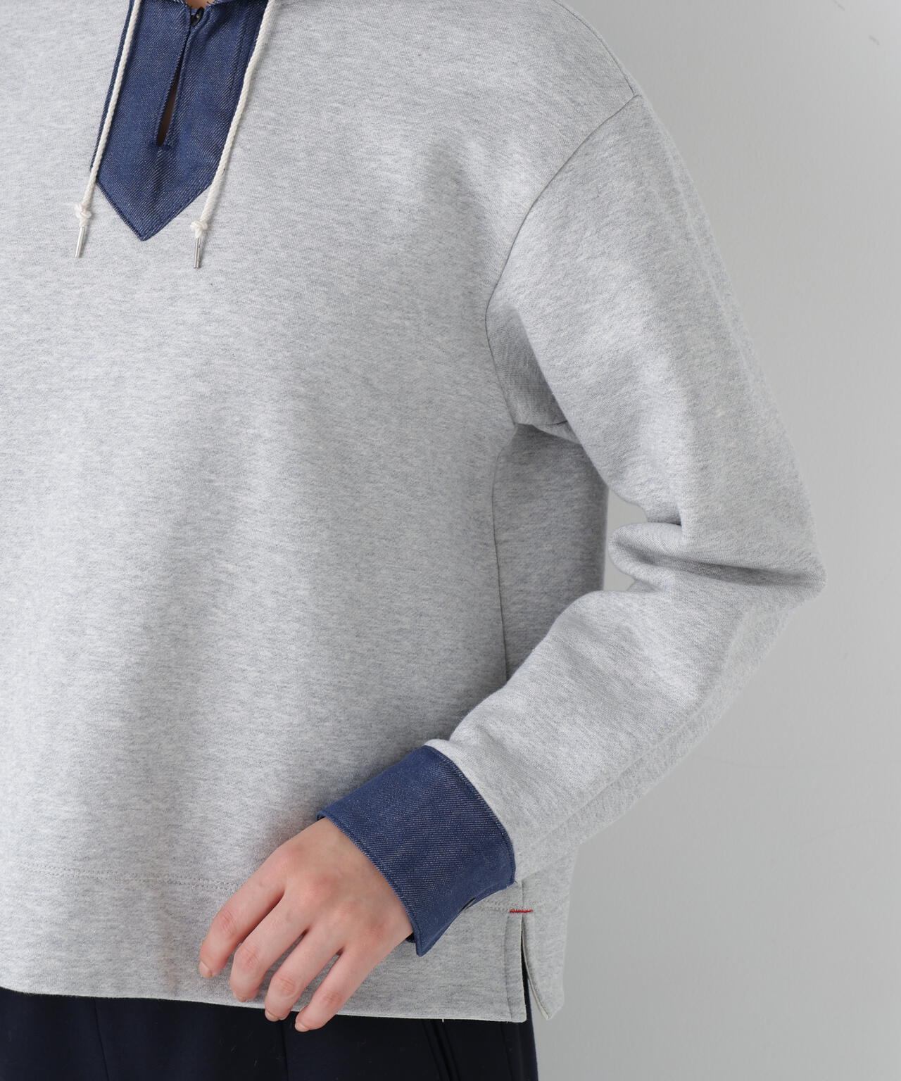 デニムドッキングフーディープルオーバー