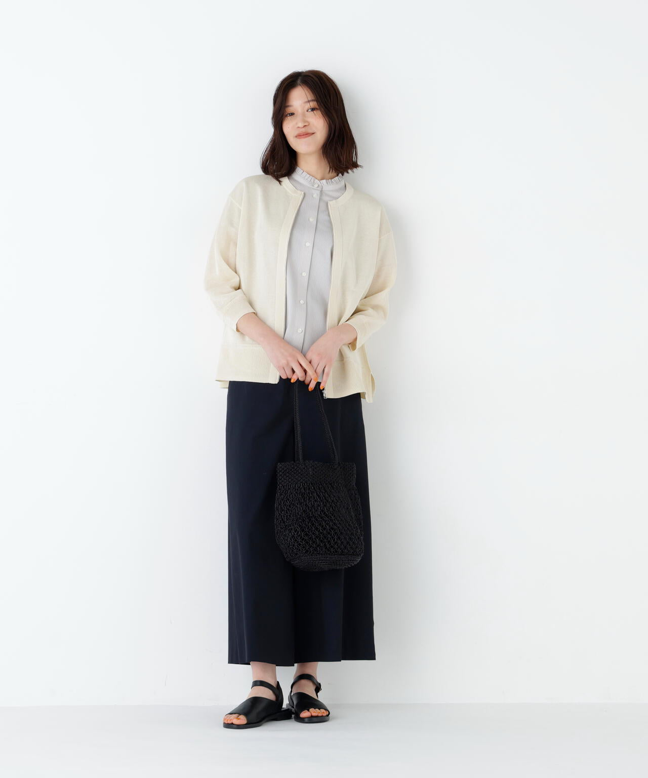 《大人気追加入荷! / 洗える》ライトカットソースタンドフリルブラウス