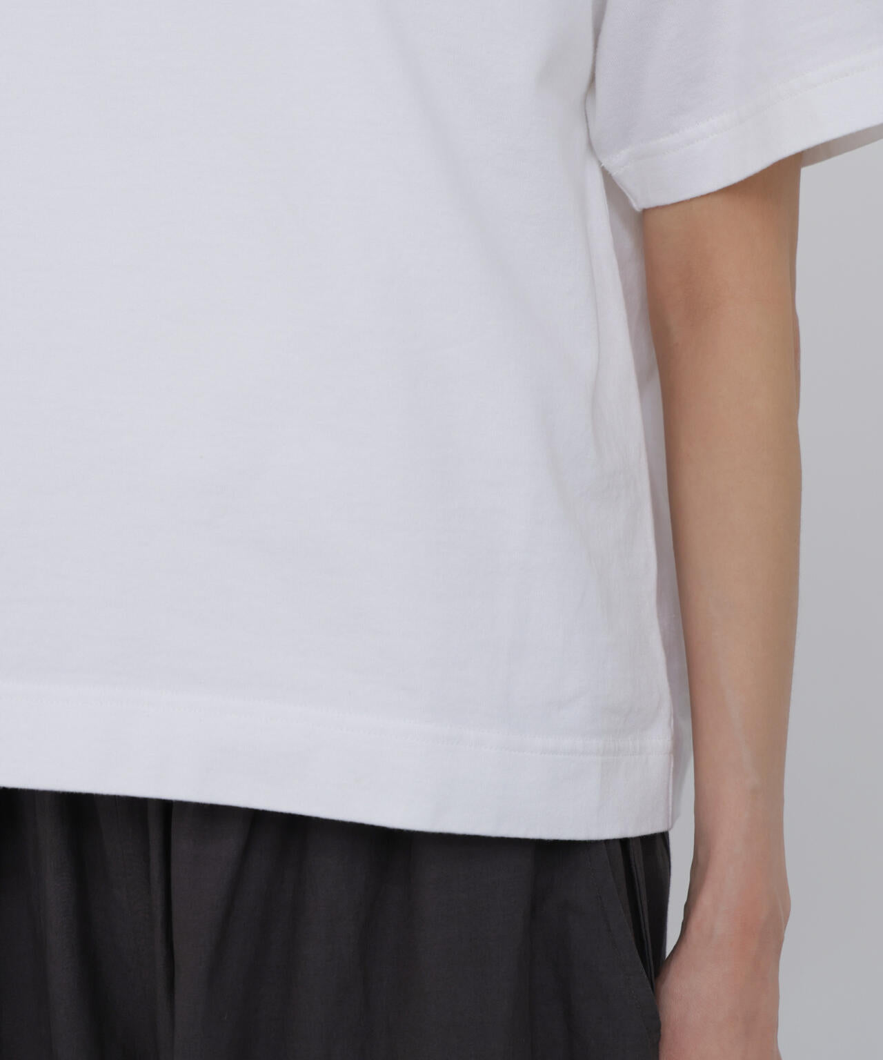 165cm/B:77cm/W:57cm/H:79cm 着用サイズ:M