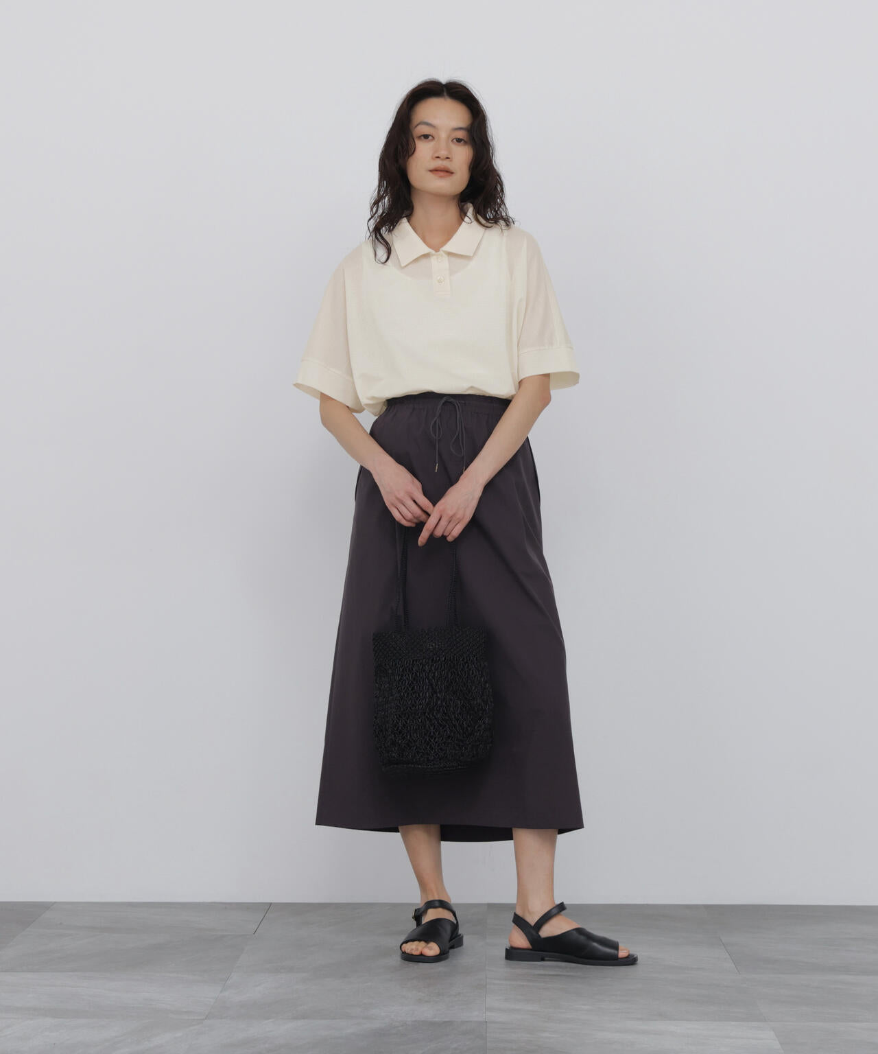 165cm/B:77cm/W:57cm/H:79cm 着用サイズ:M