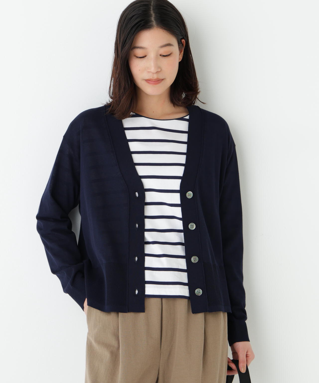 アイレットVネックカーディガン