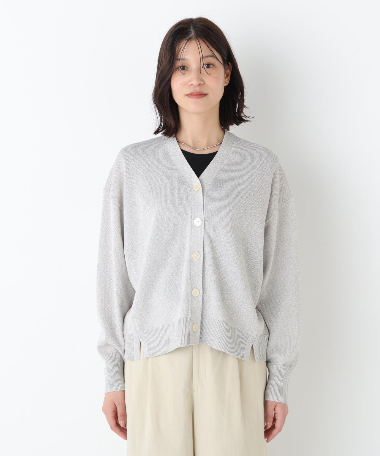 《名品 / 洗える》ペーパーヤーンVネックカーディガン