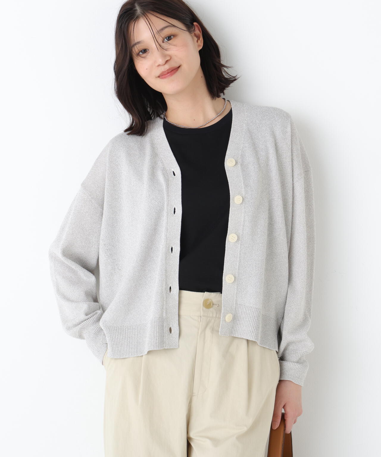 《名品 / 洗える》ペーパーヤーンVネックカーディガン