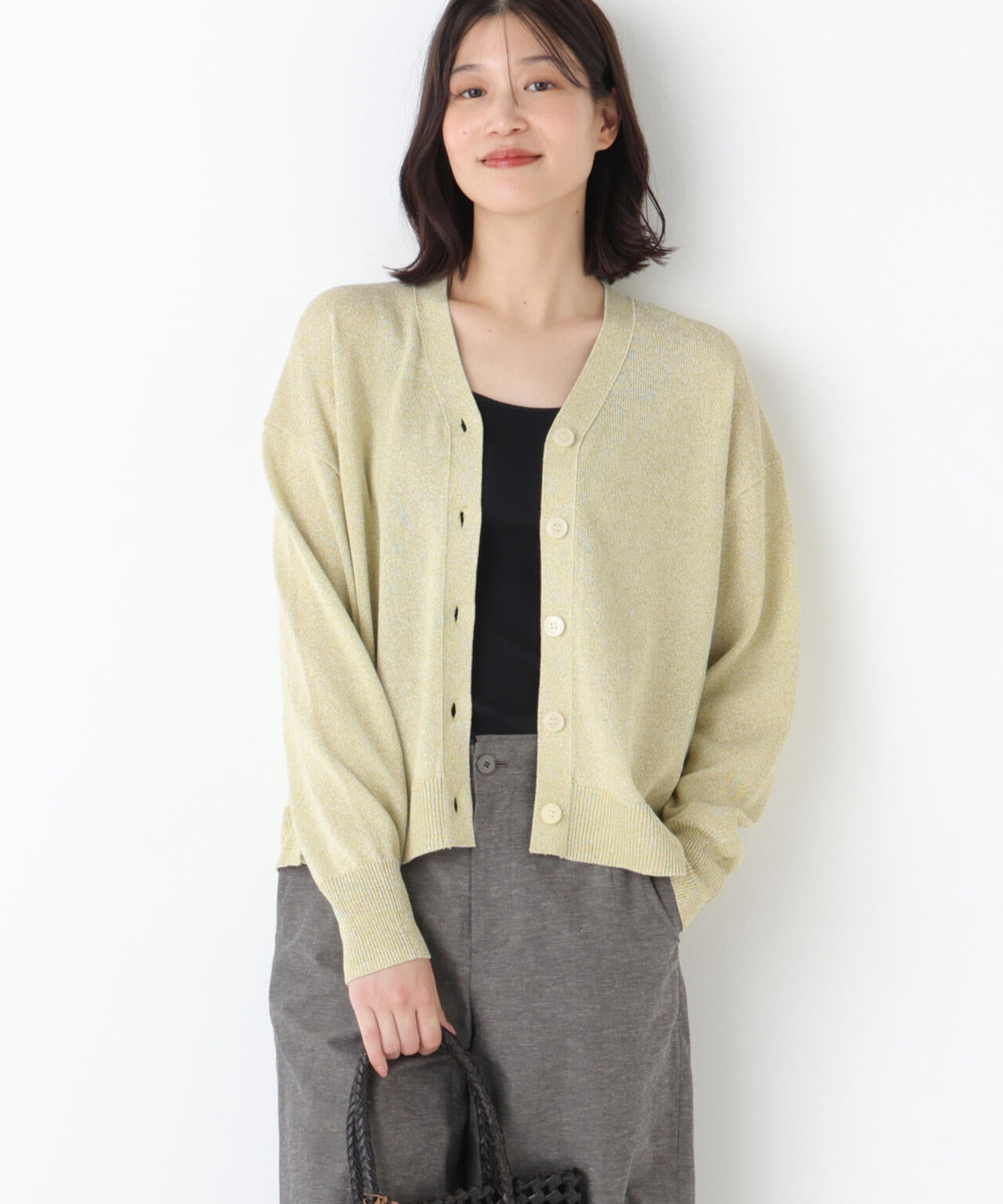 《名品 / 洗える》ペーパーヤーンVネックカーディガン