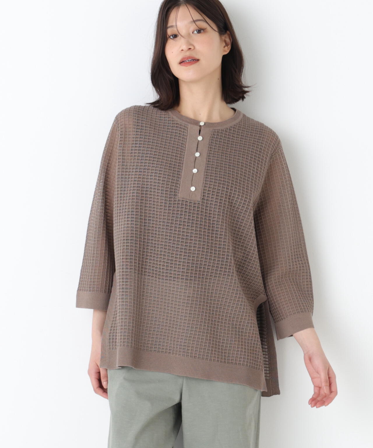 身長168cm B82 W59 H88 着用サイズ:M