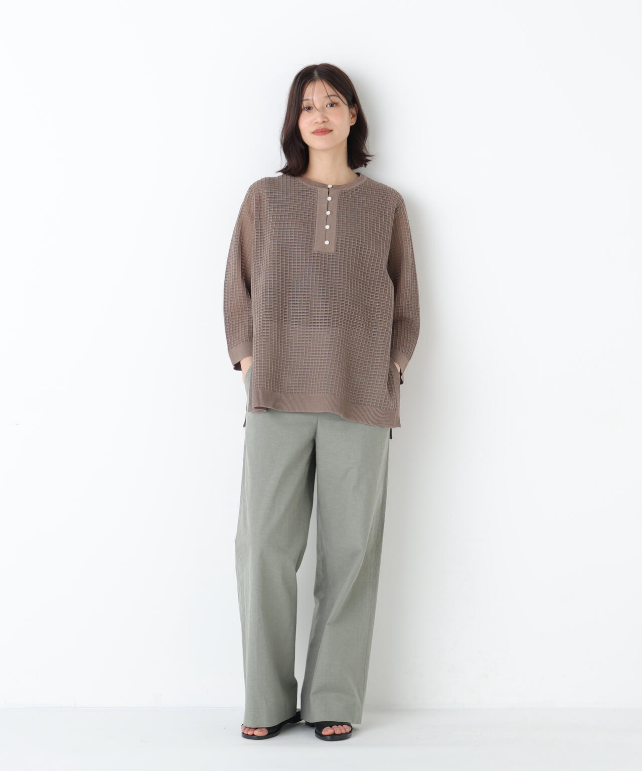 身長168cm B82 W59 H88 着用サイズ:M