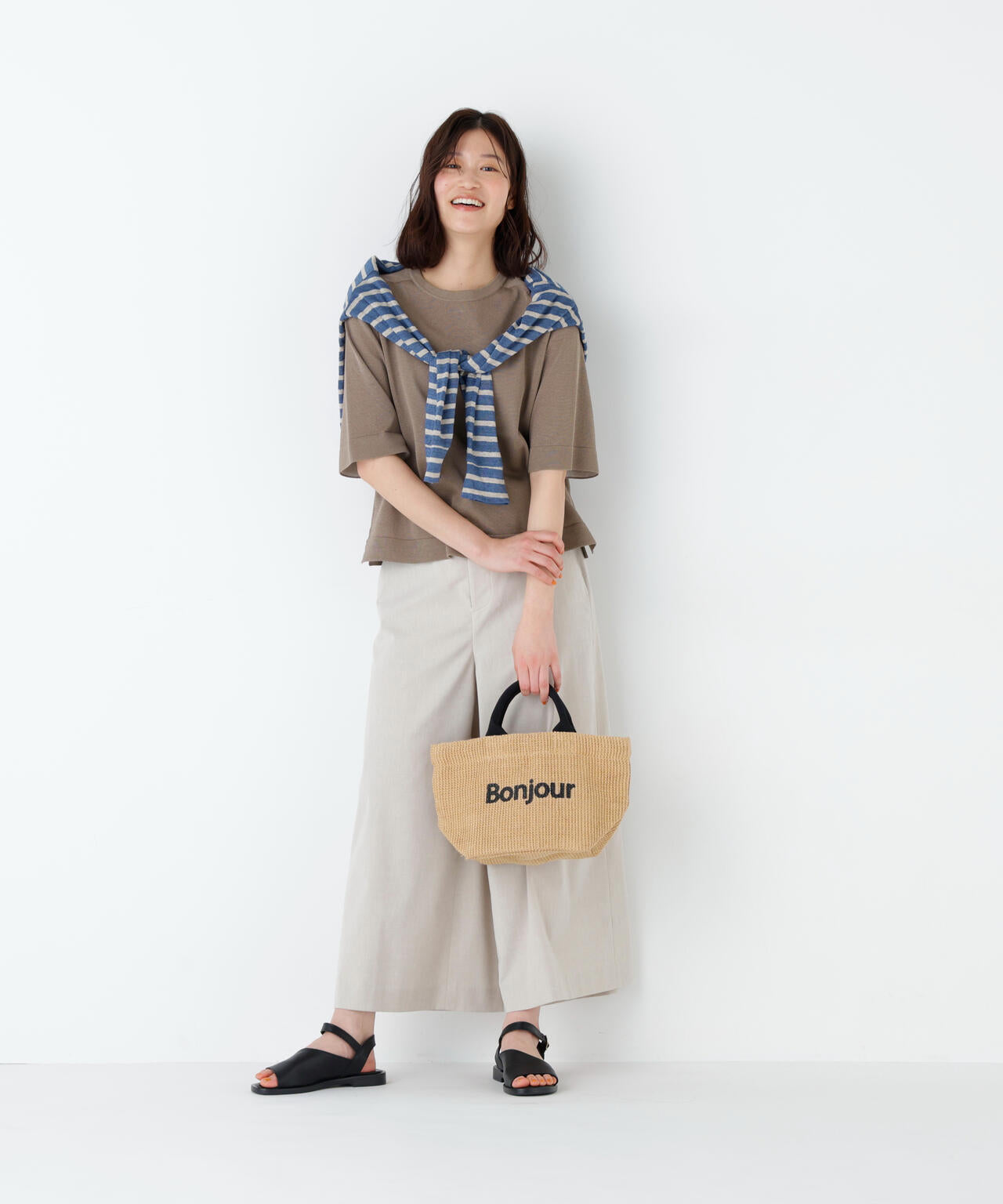 身長168cm B82 W59 H88 着用サイズ:M