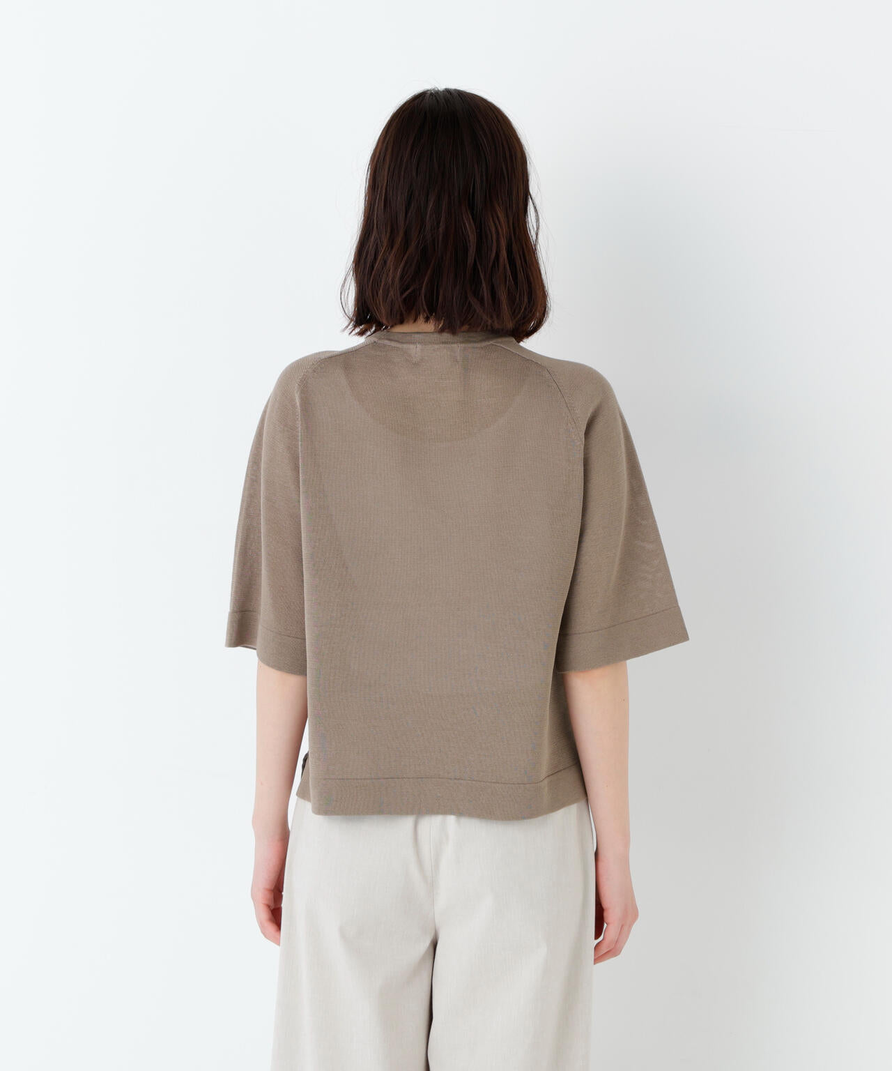 身長168cm B82 W59 H88 着用サイズ:M