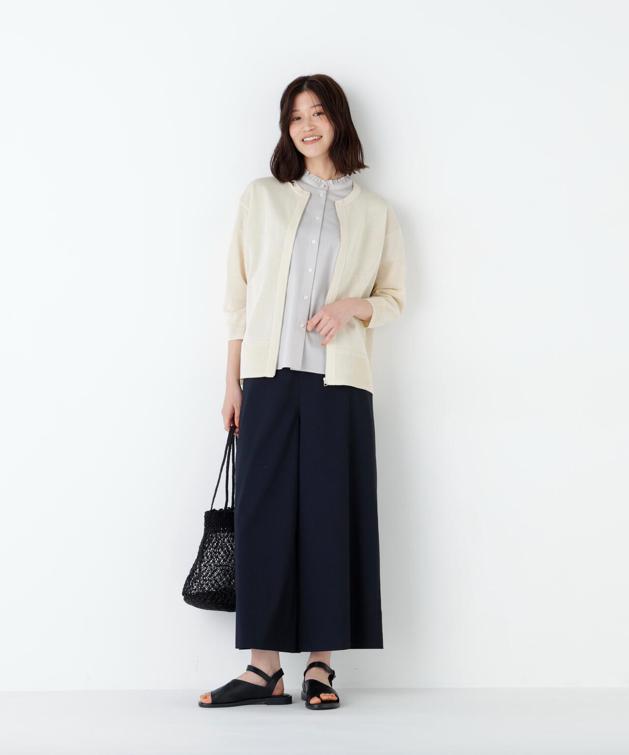 身長168cm B82 W59 H88 着用サイズ:M