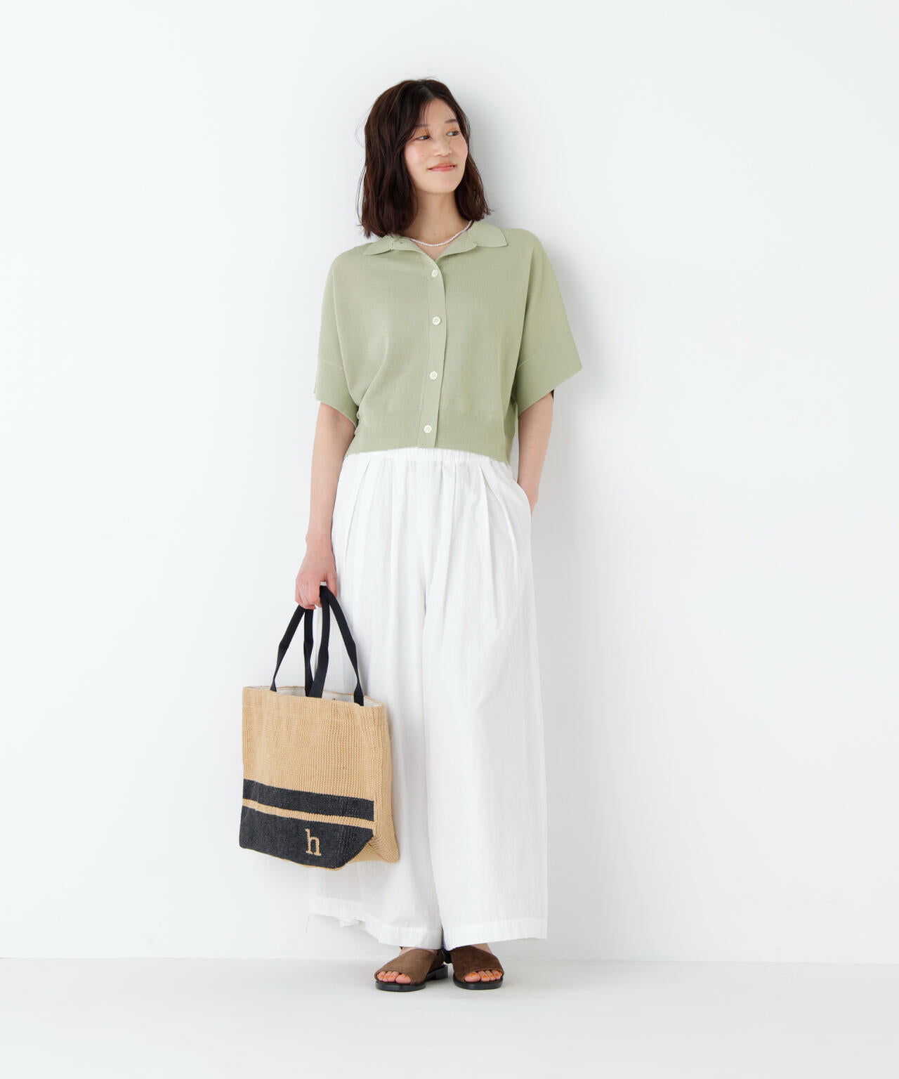 身長168cm B82 W59 H88 着用サイズ:M