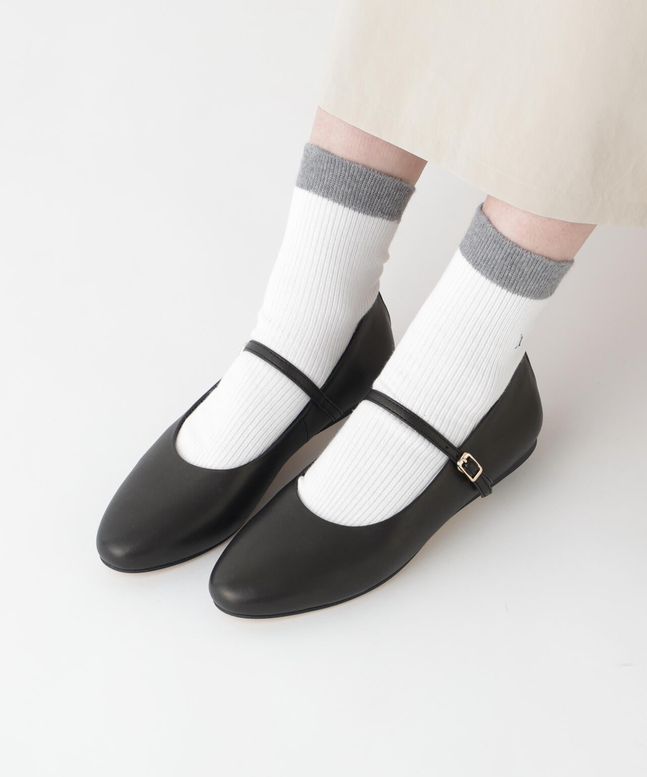 《MOHI》メリージェーンフラット