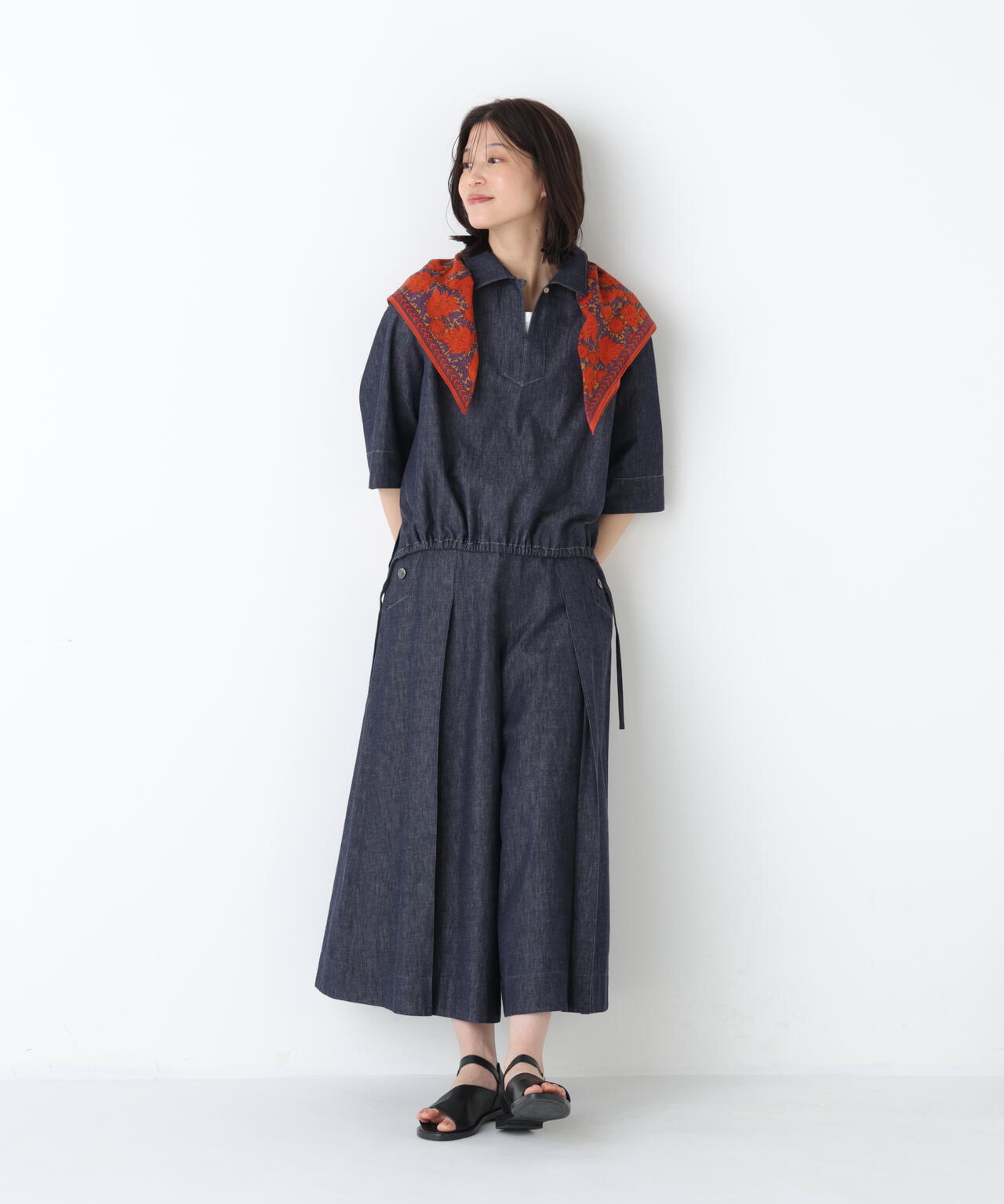 《MOISMONT》フラワープリントスカーフ