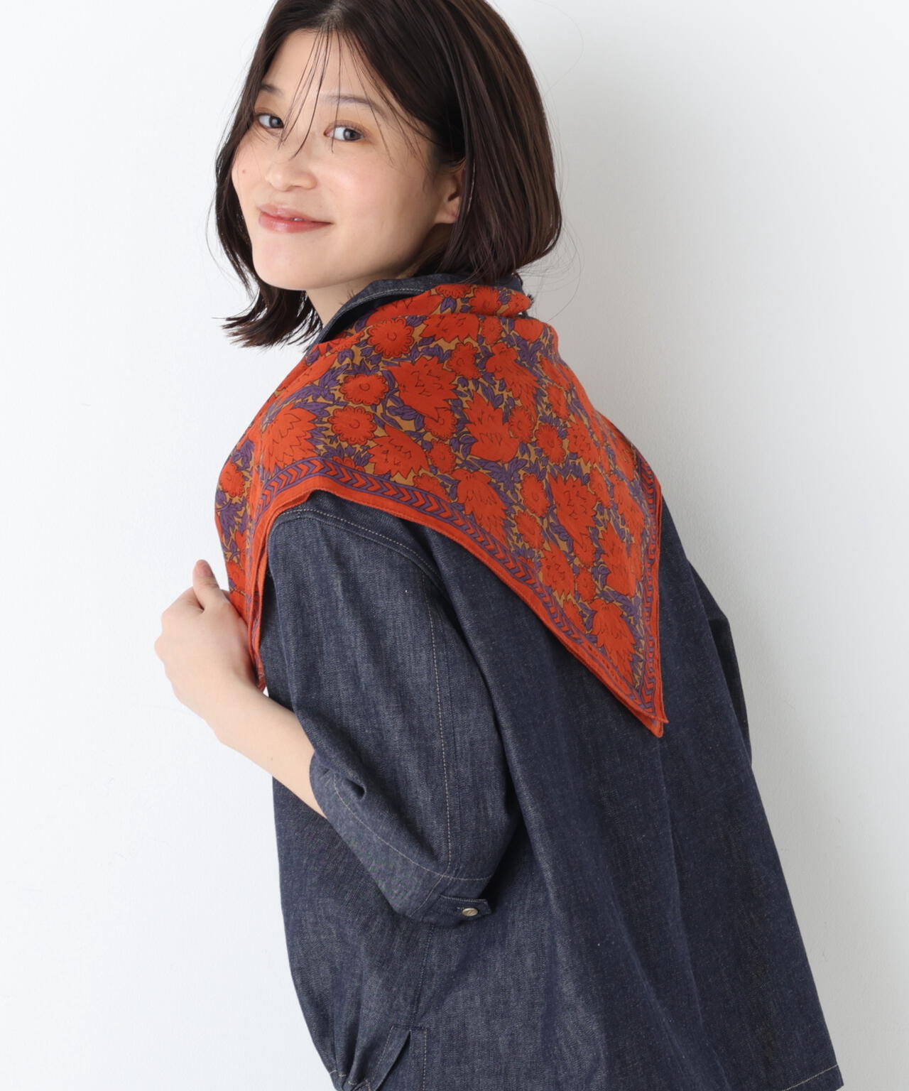 《MOISMONT》フラワープリントスカーフ