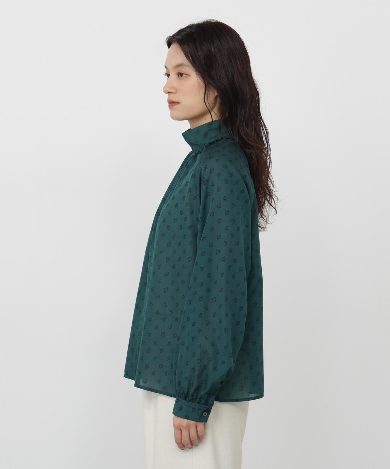 165cm/B:77cm/W:57cm/H:79cm 着用サイズ:M