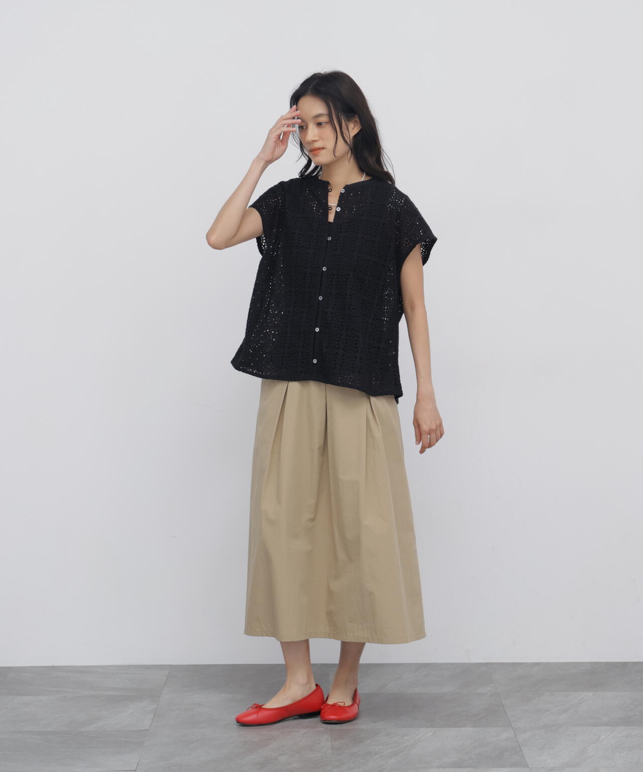 165cm/B:77cm/W:57cm/H:79cm 着用サイズ:M