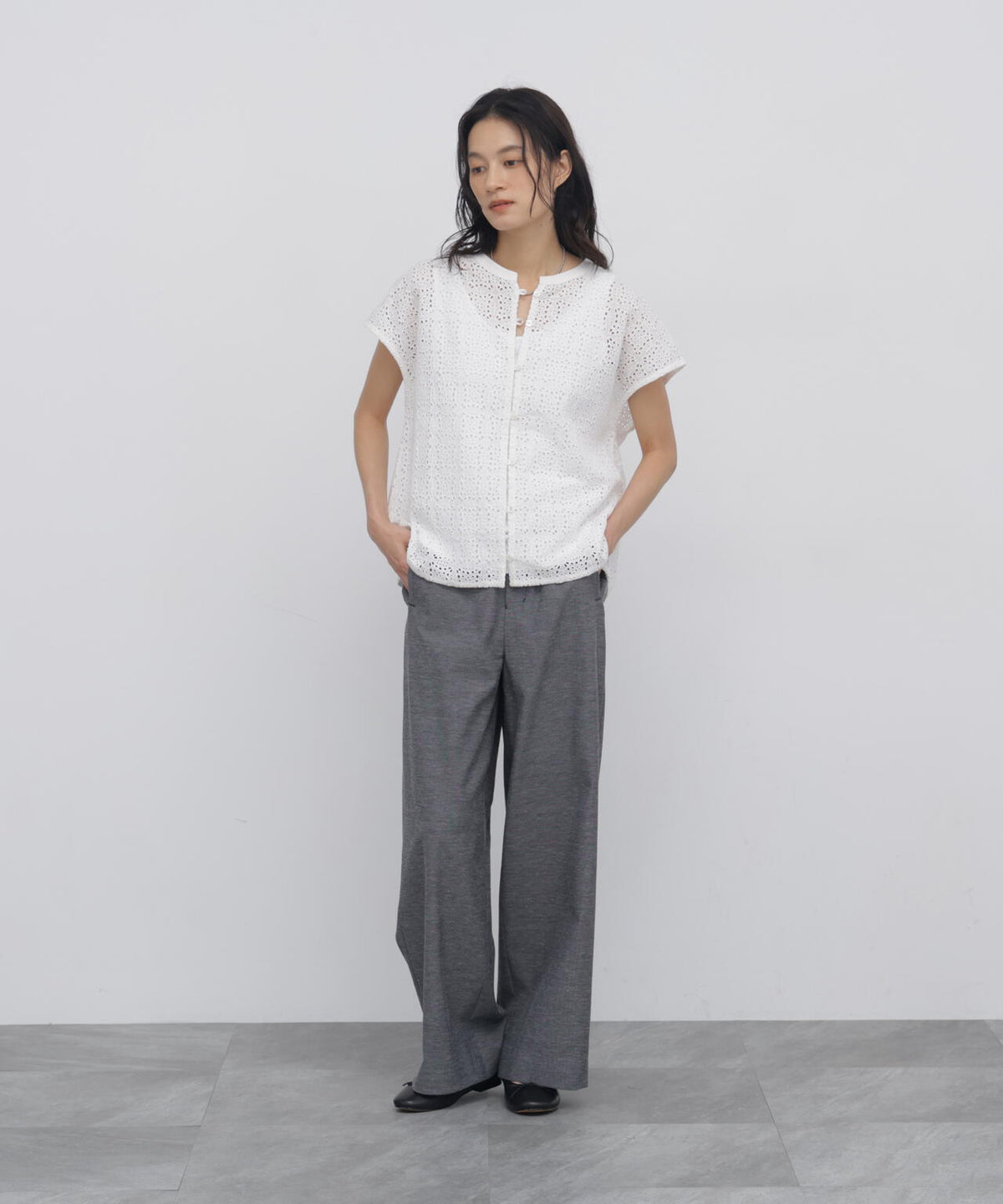165cm/B:77cm/W:57cm/H:79cm 着用サイズ:M