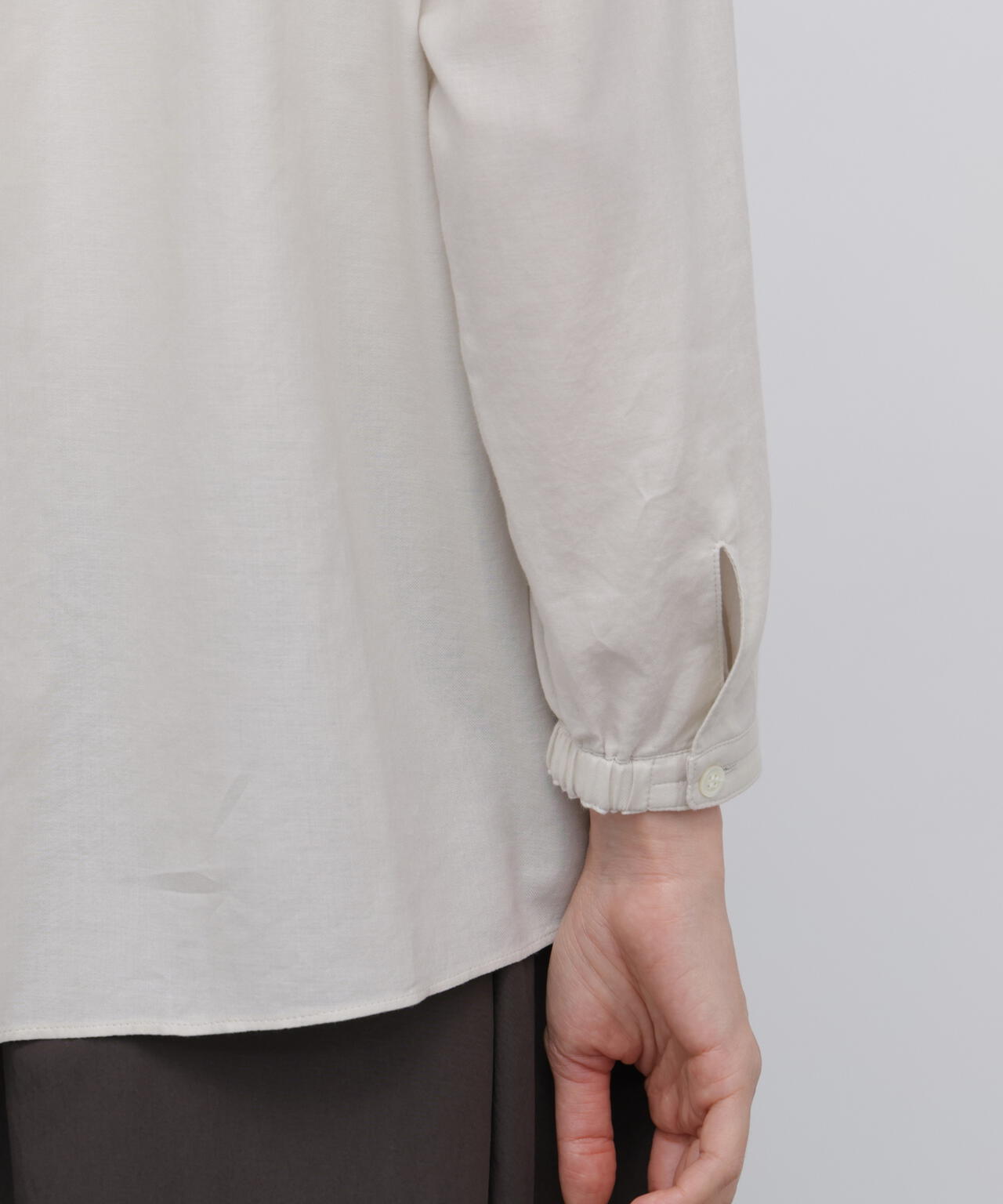 165cm/B:77cm/W:57cm/H:79cm 着用サイズ:M