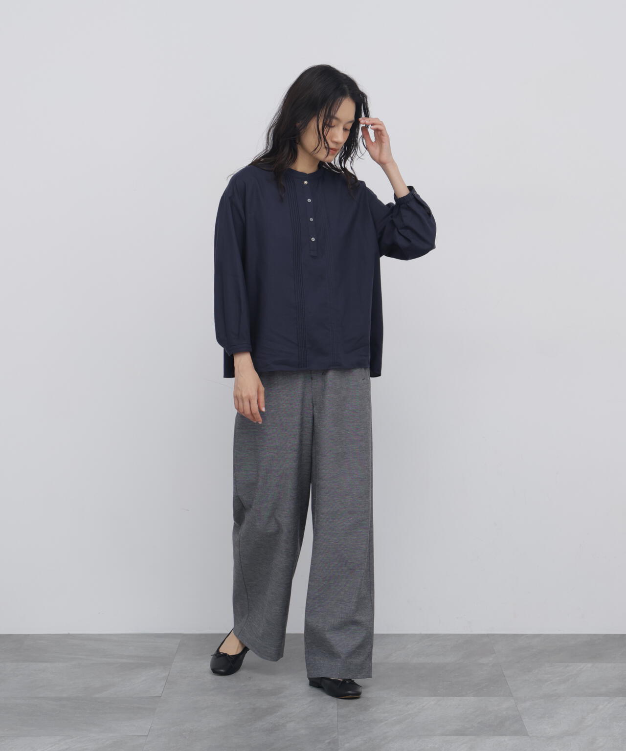 165cm/B:77cm/W:57cm/H:79cm 着用サイズ:M