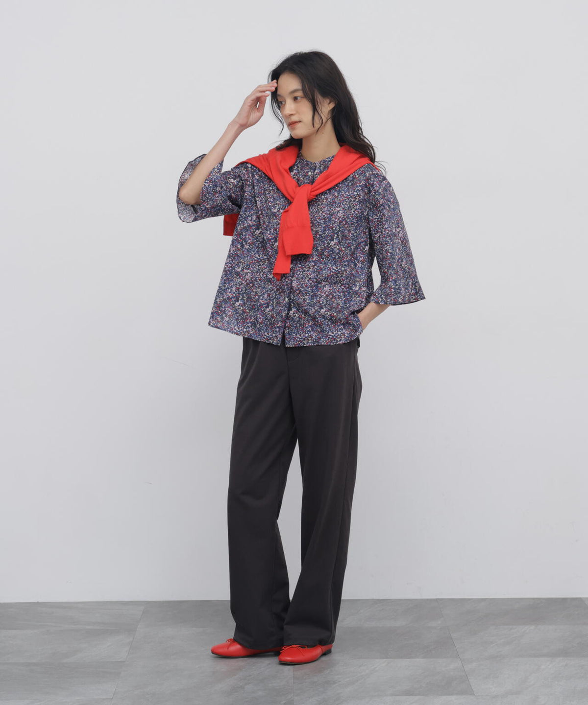 165cm/B:77cm/W:57cm/H:79cm 着用サイズ:M