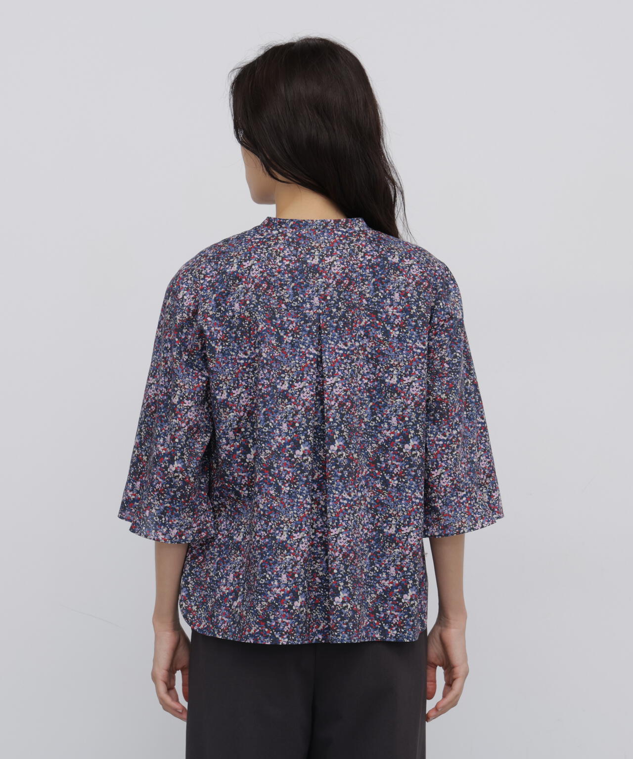 165cm/B:77cm/W:57cm/H:79cm 着用サイズ:M