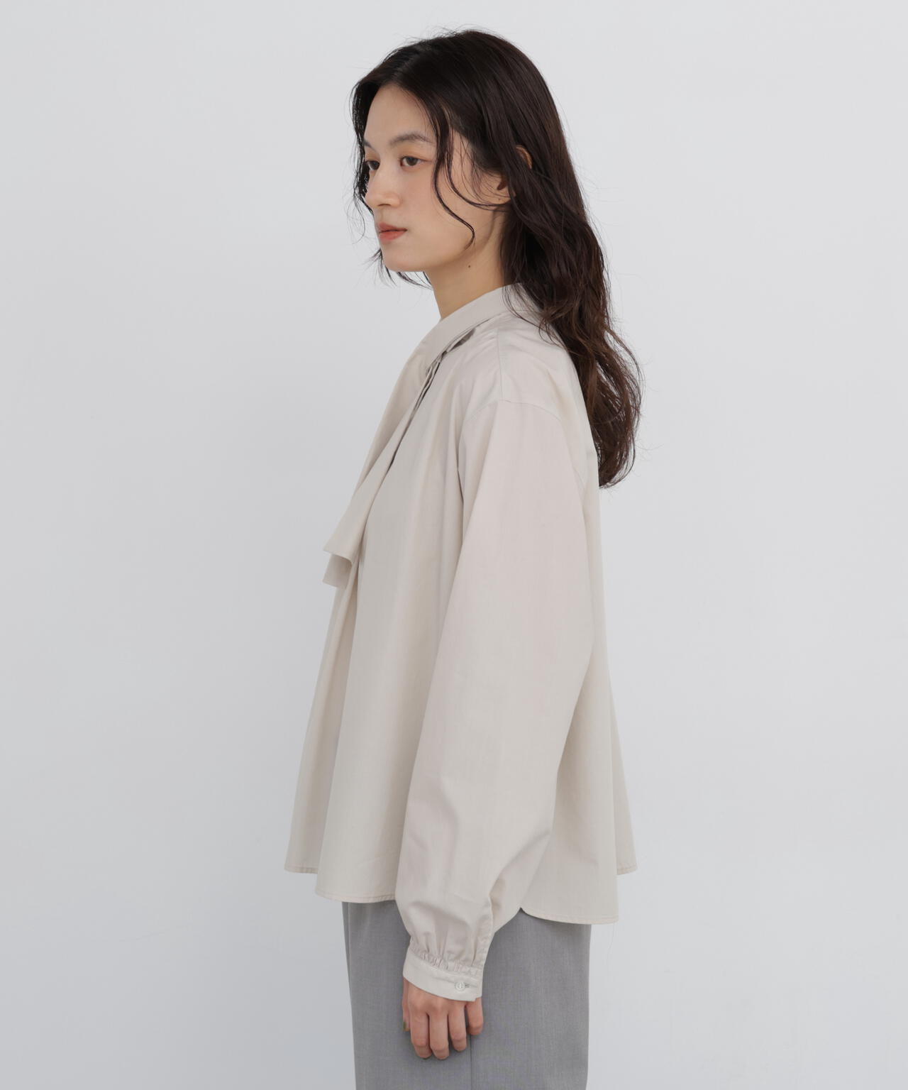 165cm/B:77cm/W:57cm/H:79cm 着用サイズ:M