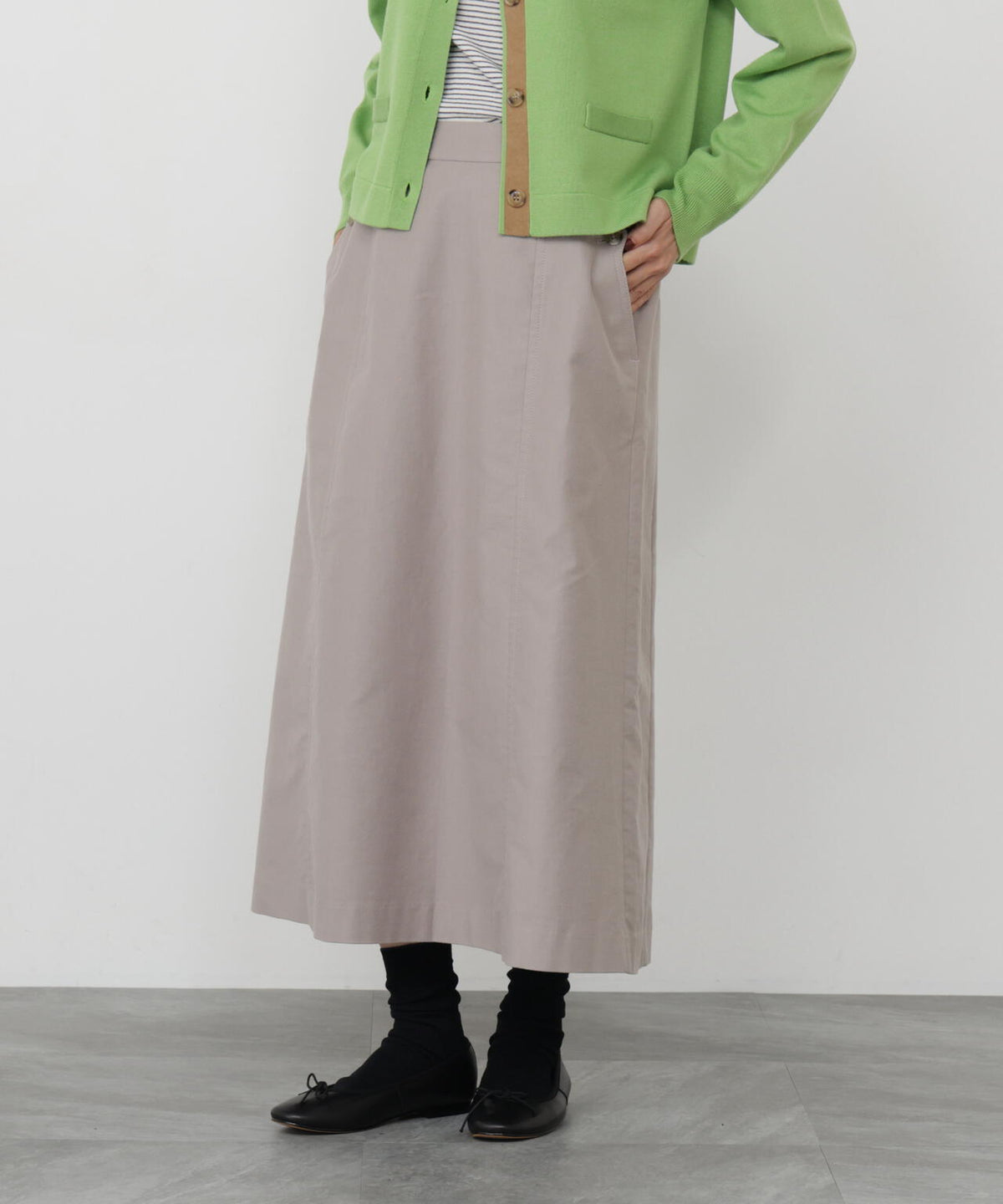 165cm/B:77cm/W:57cm/H:79cm 着用サイズ:M
