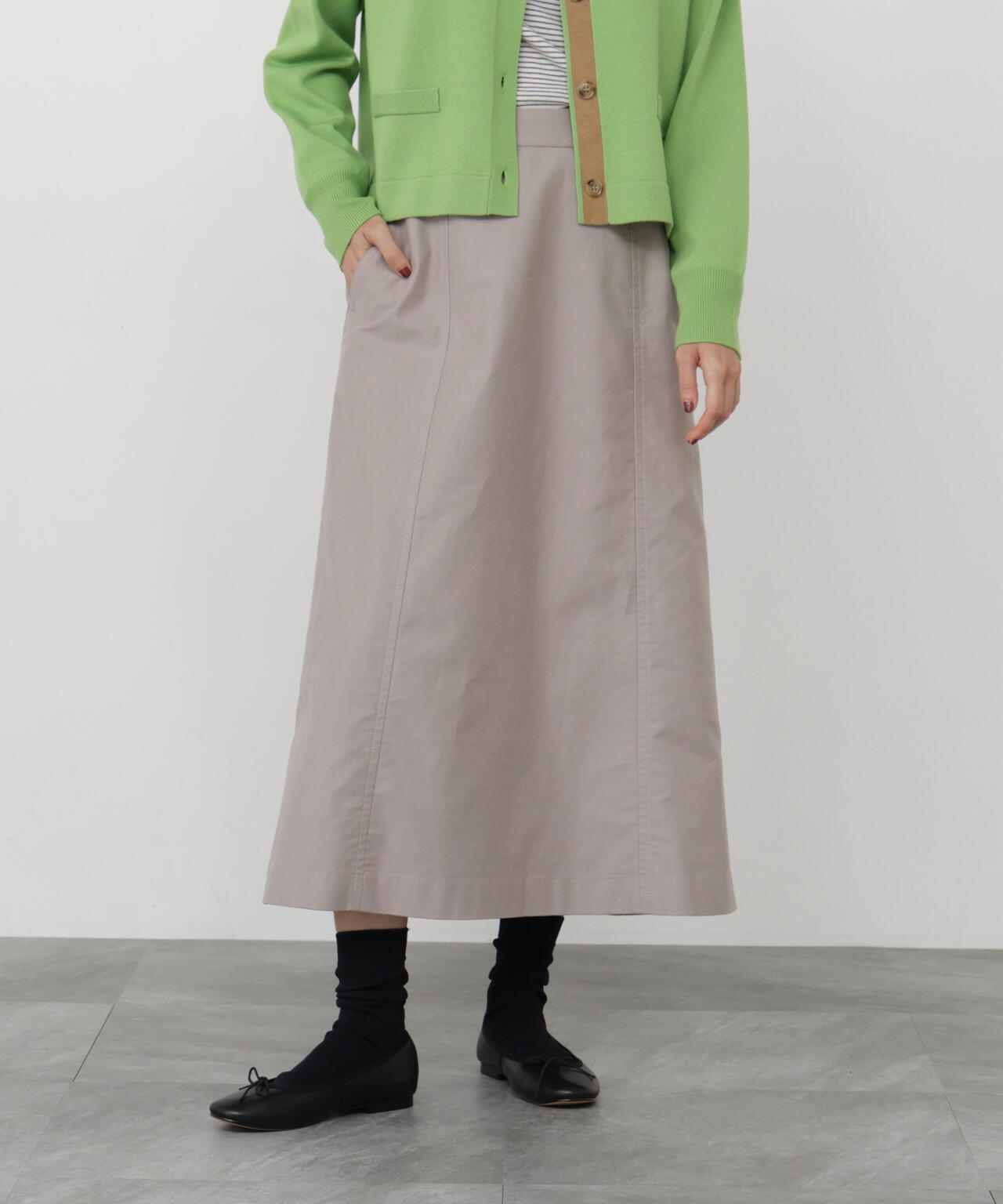 165cm/B:77cm/W:57cm/H:79cm 着用サイズ:M