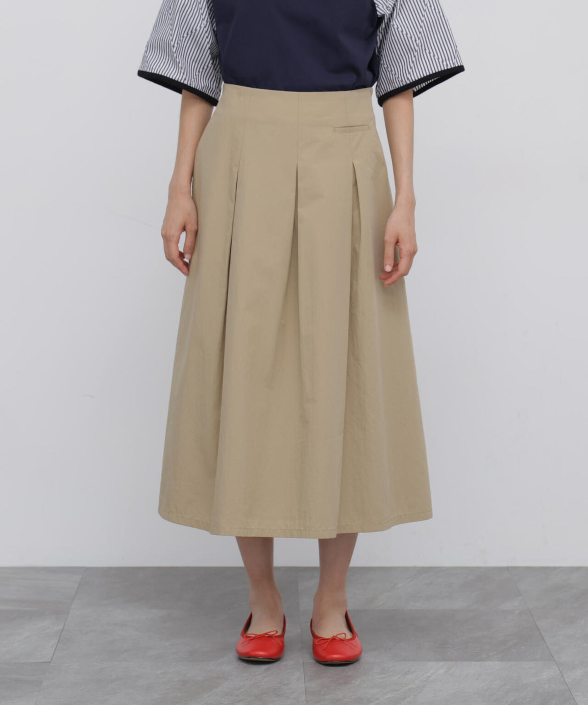 165cm/B:77cm/W:57cm/H:79cm 着用サイズ:M