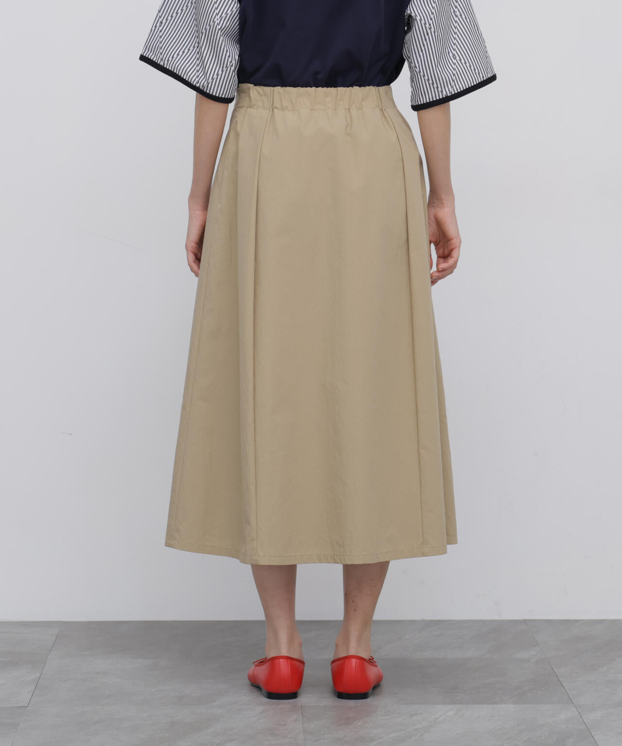 165cm/B:77cm/W:57cm/H:79cm 着用サイズ:M