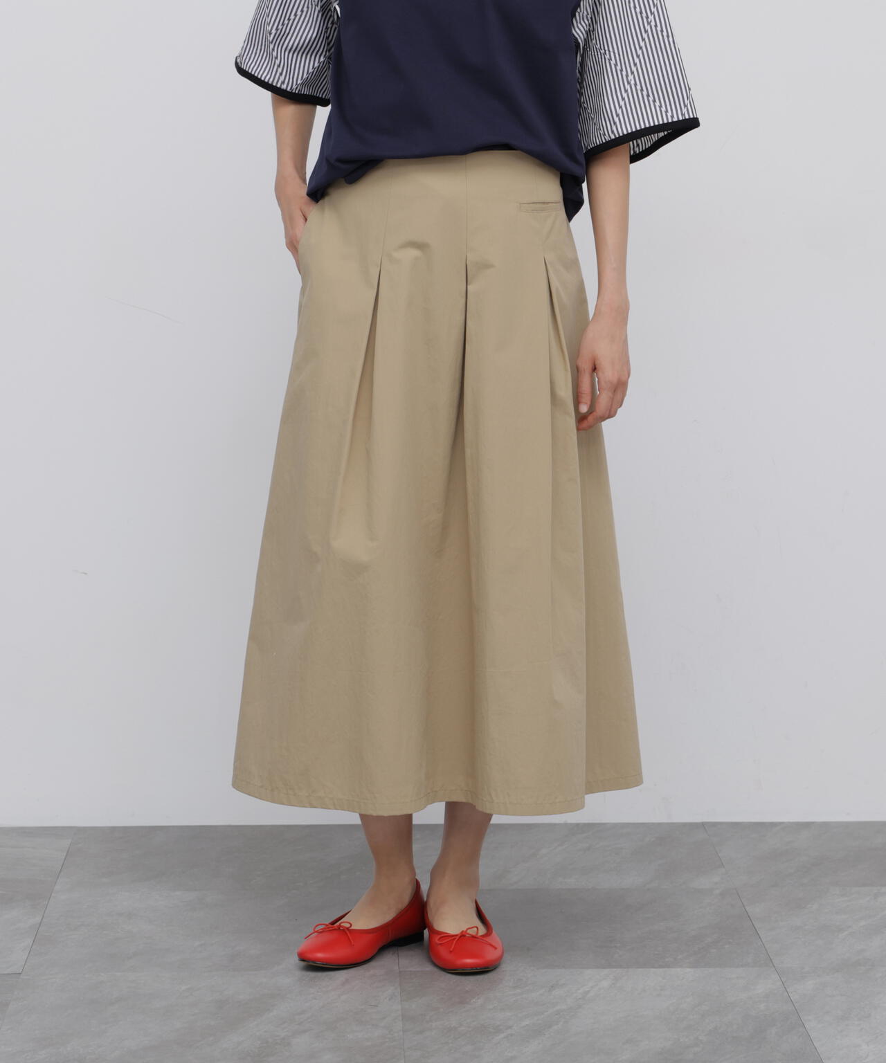 165cm/B:77cm/W:57cm/H:79cm 着用サイズ:M