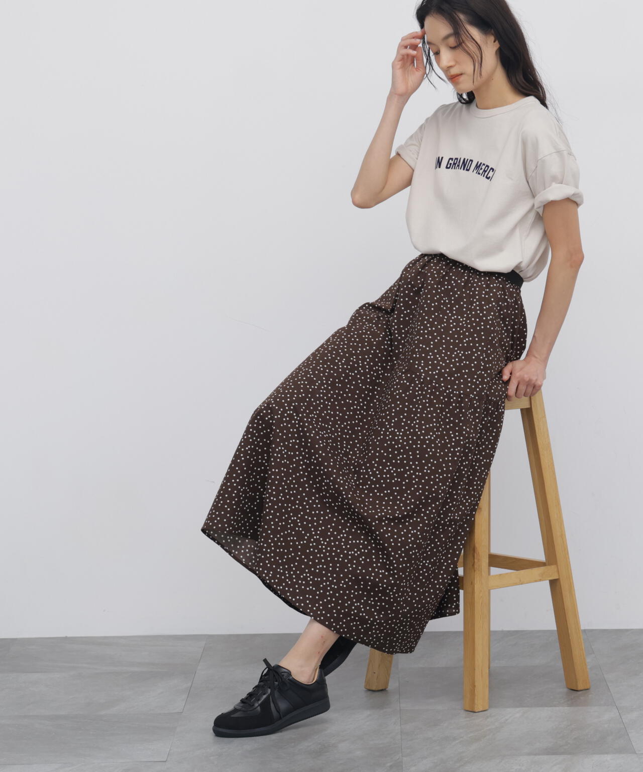 165cm/B:77cm/W:57cm/H:79cm 着用サイズ:M