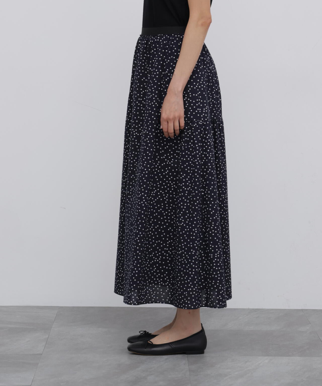 165cm/B:77cm/W:57cm/H:79cm 着用サイズ:M