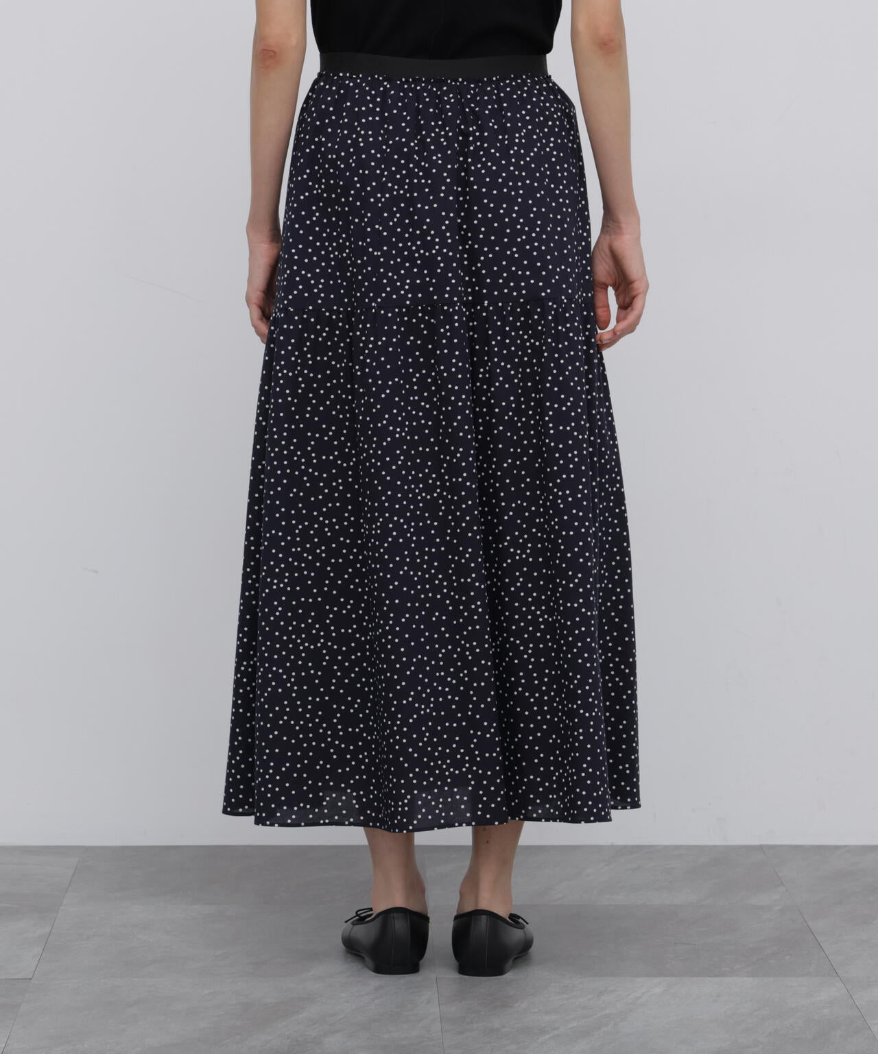 165cm/B:77cm/W:57cm/H:79cm 着用サイズ:M