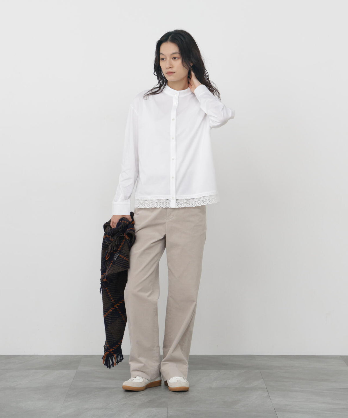 165cm/B:77cm/W:57cm/H:79cm 着用サイズ:M